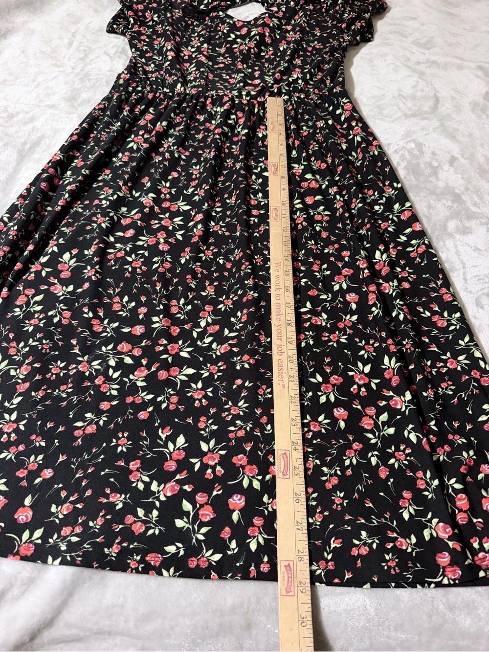 Black Floral Midi Dress with Crisscross Back, Elastic on waist. Size L - Picture 11 of 13